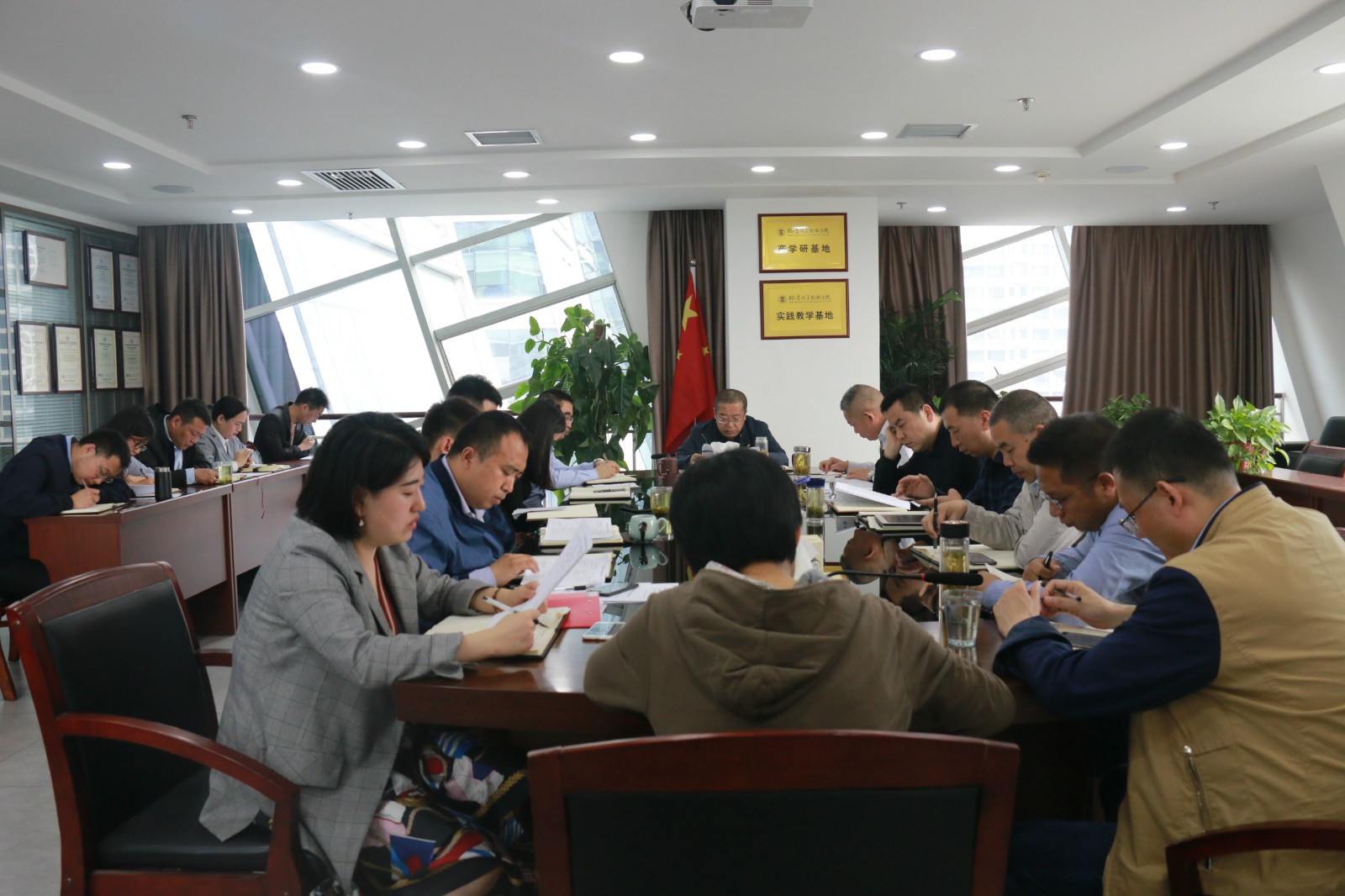 水环境公司召开专题会议通报进建集团公司排查化解沉大风险工作会议心灵 水环境公司召开专题会议通报进建集团公司排查化解沉大风险工作会议心灵