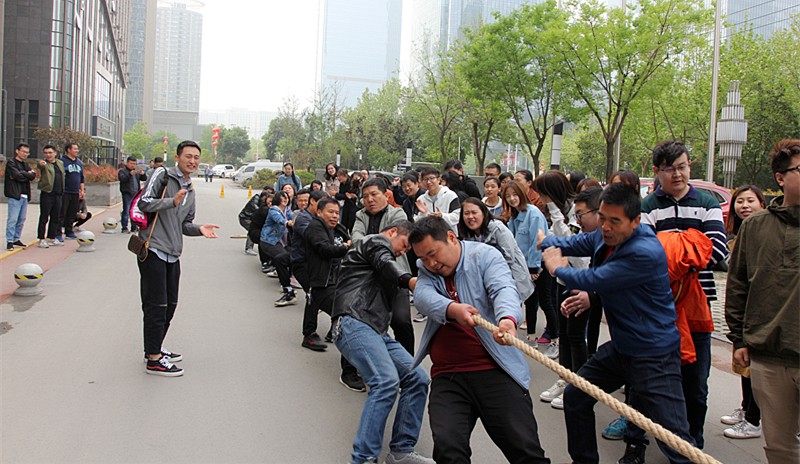 陕西沙巴集团工会组织进行春季拔河角逐 陕西沙巴集团工会组织进行春季拔河角逐