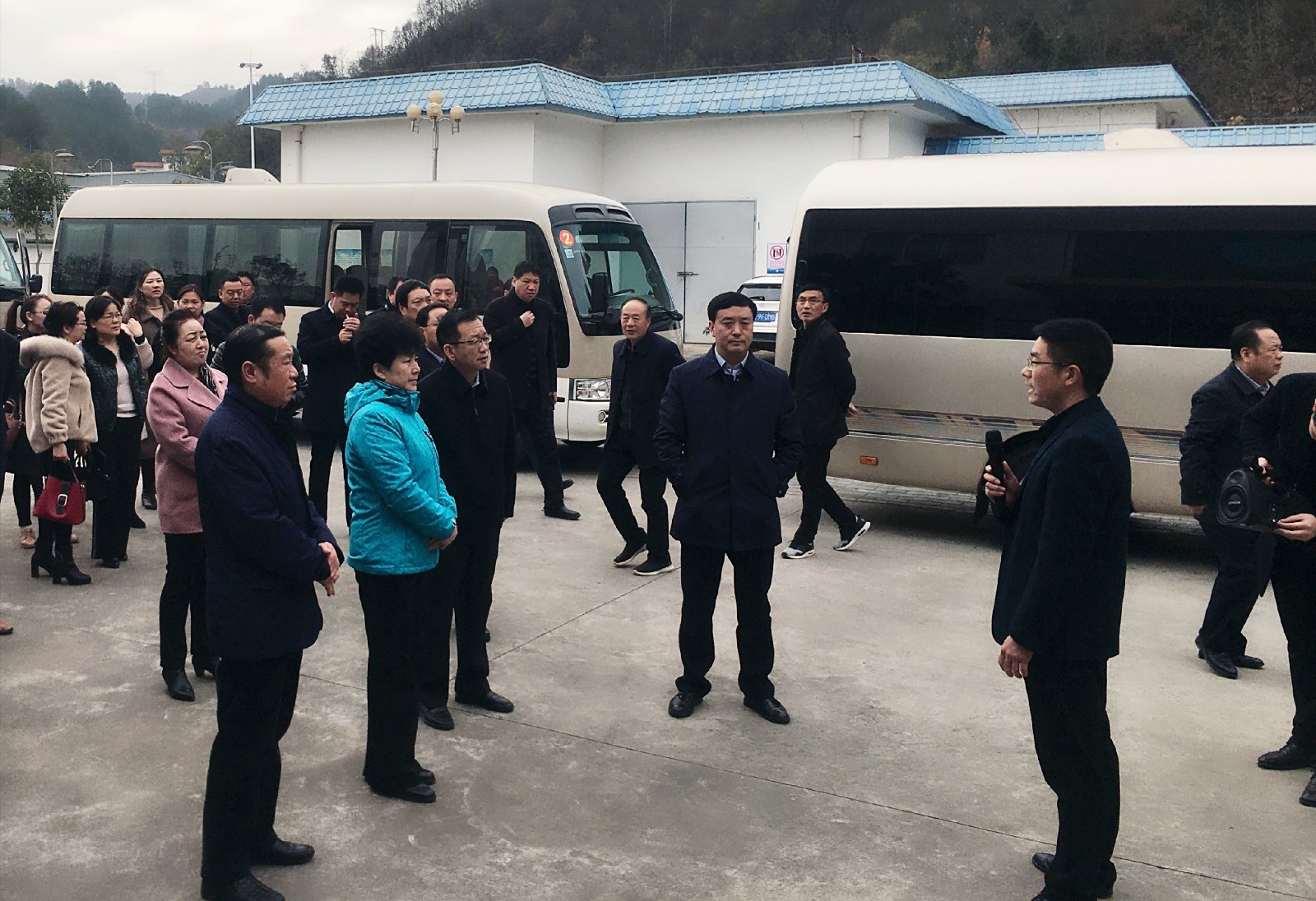商洛市人大常委会党组副书记、副主任刘淑慧到水环境公司商南污水处置厂调研 商洛市人大常委会党组副书记、副主任刘淑慧到水环境公司商南污水处置厂调研