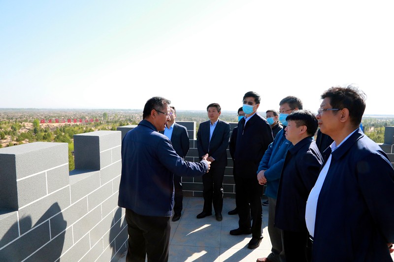 熊良虎出席省人大黄河道域陕西段生态；ず透咧柿糠⒄棺ㄌ獾餮凶富