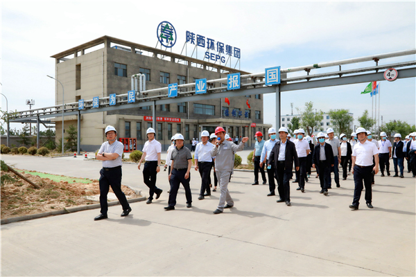 陕西沙巴集团复工复产促增长项目观摩会议与会人员走进大秦国源三秦沙巴秦国园区在榆项目 陕西沙巴集团复工复产促增长项目观摩会议与会人员走进大秦国源三秦沙巴秦国园区在榆项目