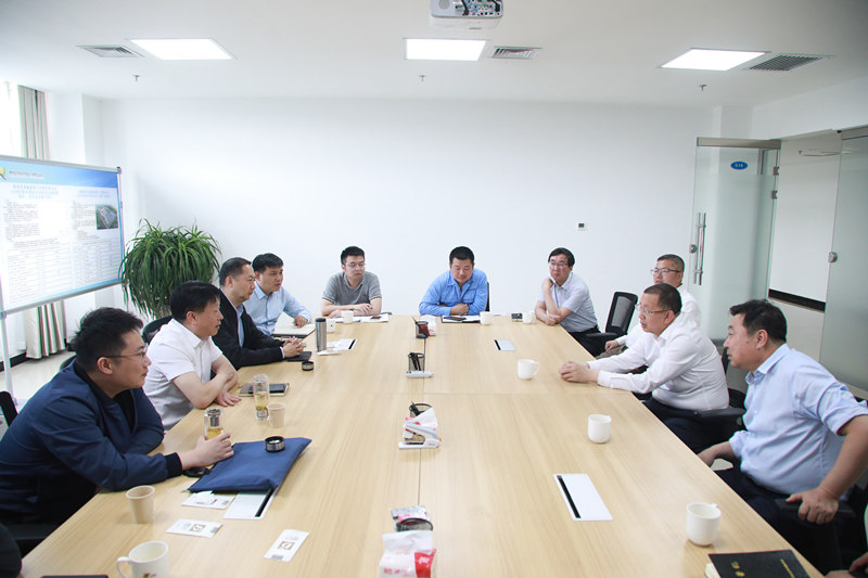 熊良虎拜会榆林市委副书记张成功、市人大常委会副主任孙守洋 熊良虎拜会榆林市委副书记张成功、市人大常委会副主任孙守洋