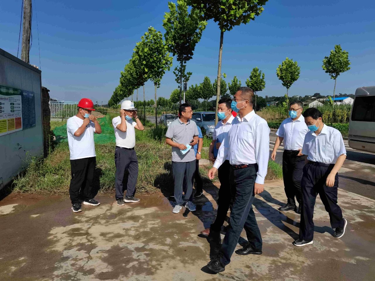 宝鸡市委副书记、市长杨广亭到水环境公司宝鸡蟠龙新区污水处置厂调研 宝鸡市委副书记、市长杨广亭到水环境公司宝鸡蟠龙新区污水处置厂调研