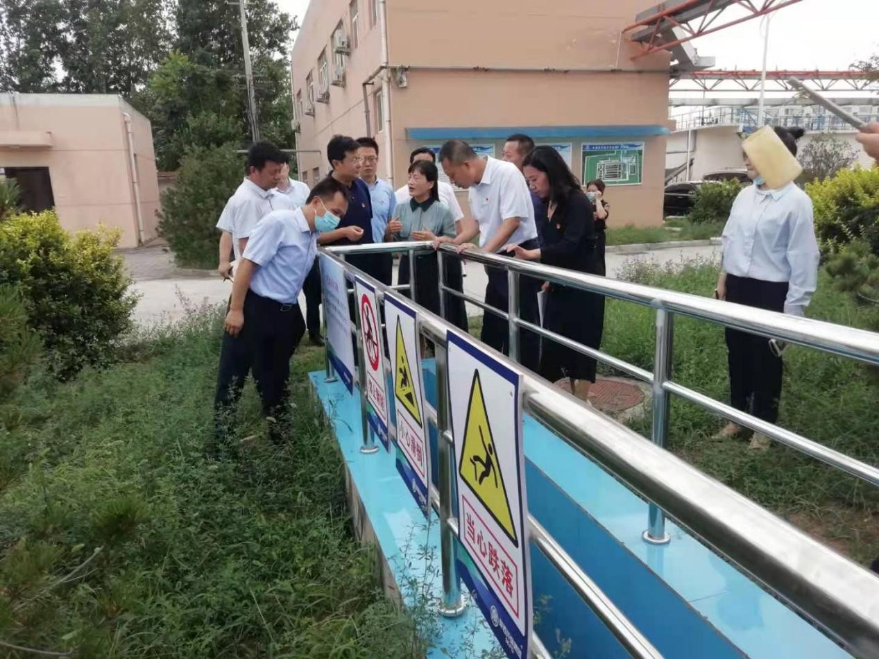 渭南市委副书记郑维国一行到水环境公司大荔经开区污水处置厂调研 渭南市委副书记郑维国一行到水环境公司大荔经开区污水处置厂调研