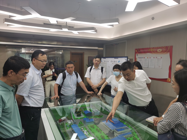 集团公司辅导出席绿色能源公司与上海申能集团互换座谈会 集团公司辅导出席绿色能源公司与上海申能集团互换座谈会