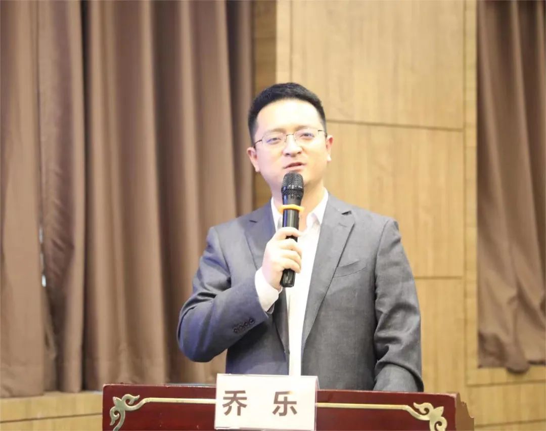 述职评议“亮答卷” 奋楫笃杏装谱新篇” 述职评议“亮答卷” 奋楫笃杏装谱新篇”