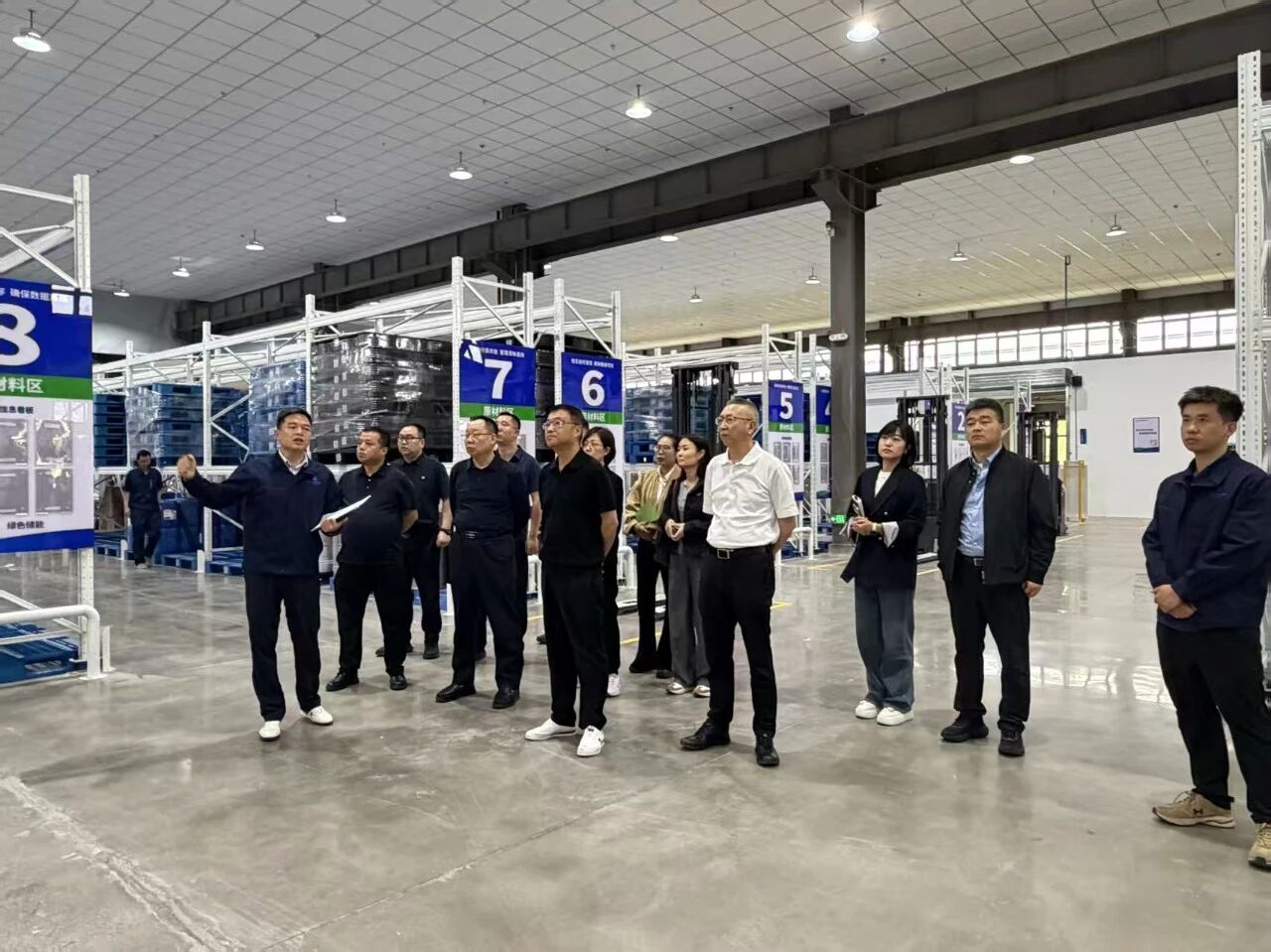 宋世杰在榆林督导集团沉点项目建设工作